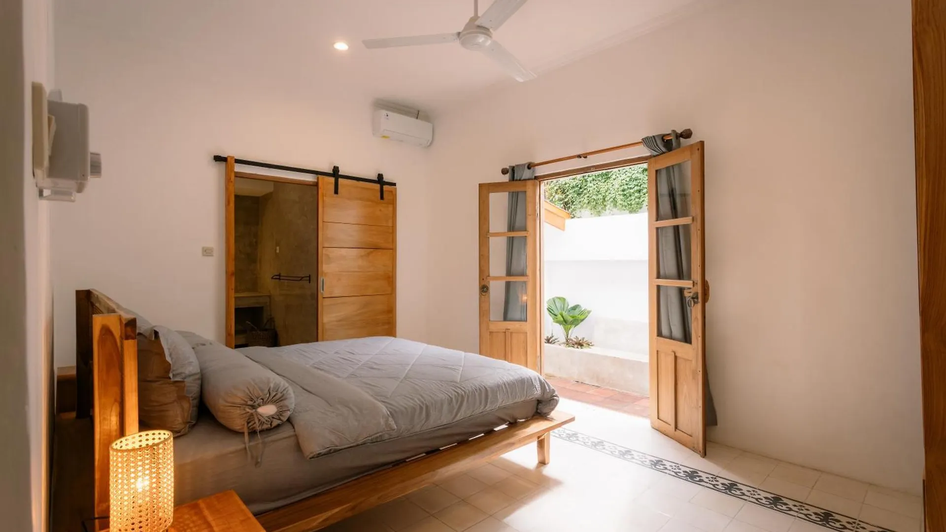 Villa Batu Putih Seminyak 0*, Σεμινιάκ Ινδονησία
