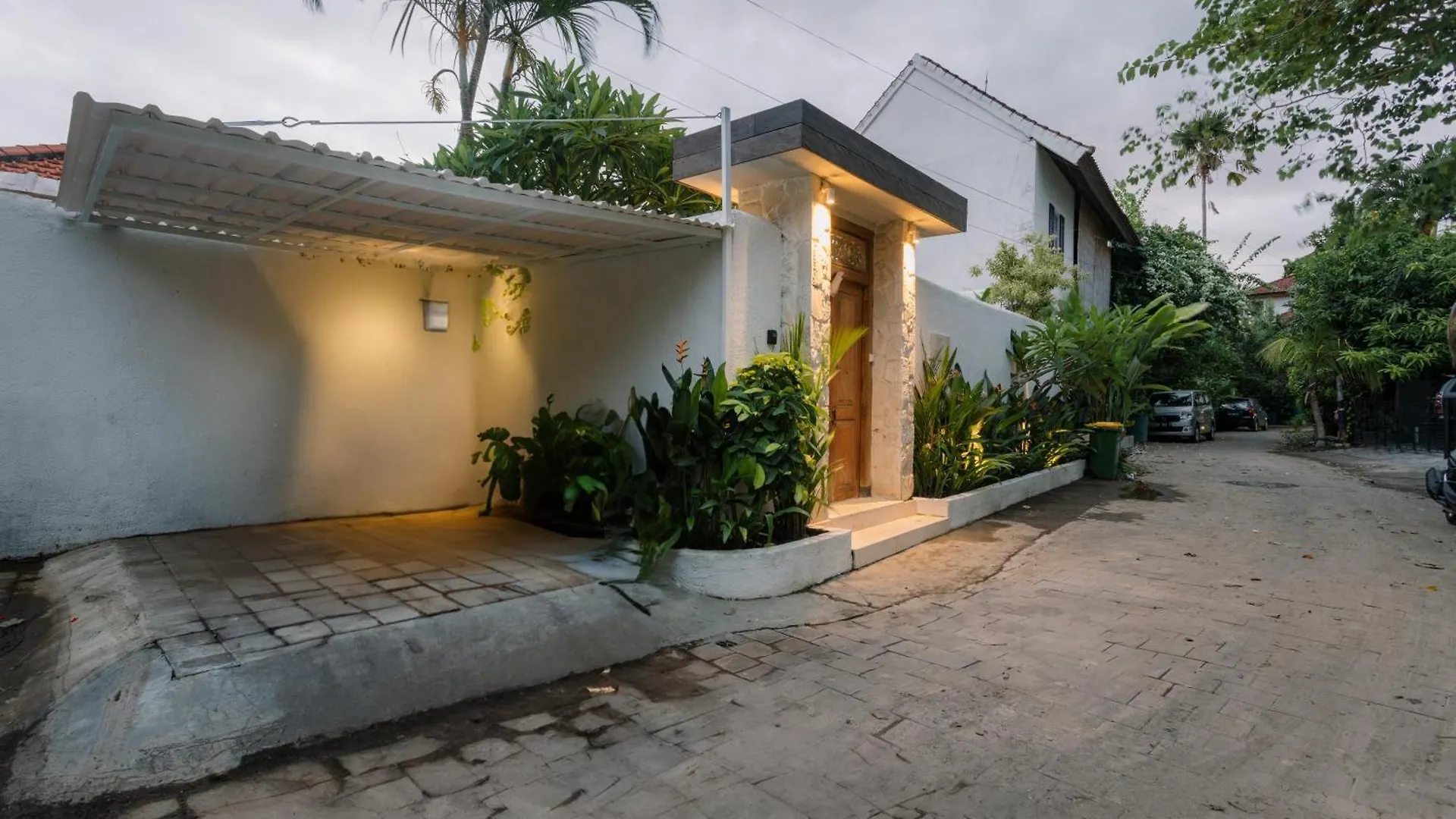 Villa Batu Putih Seminyak